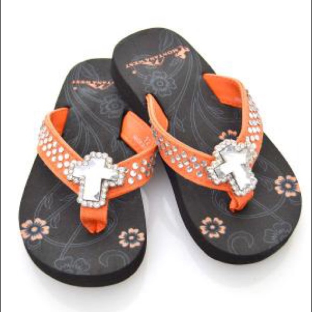 ‼️HP‼️Montana West Sandals🎉🎉